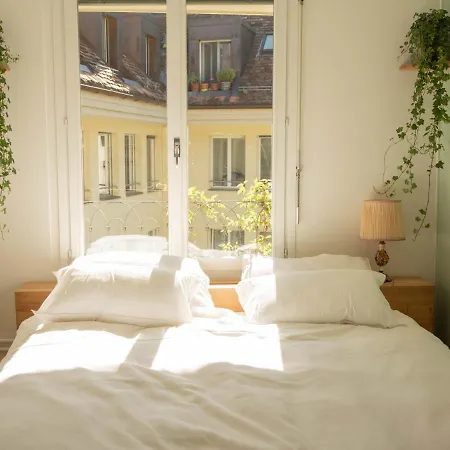Familienwohnung Im Herzen Von Mit Pool Und Sauna 아파트 *