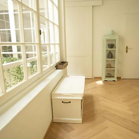 Familienwohnung Im Herzen Von Mit Pool Und Sauna アパート ベルン