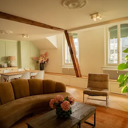 Familienwohnung Im Herzen Von Mit Pool Und Sauna アパート *